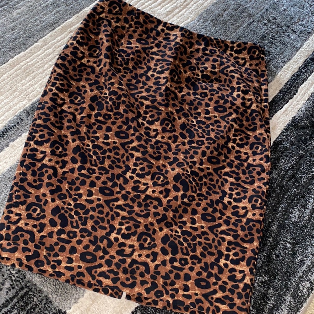 Old Navy Leopard Print Skirt